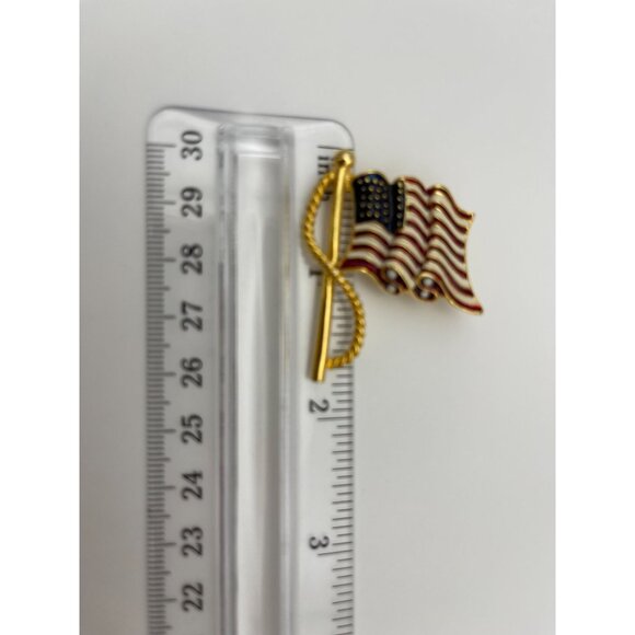 American Flag Brooch Gold Tone Red White Blue Patriotic - Picture 7 of 8